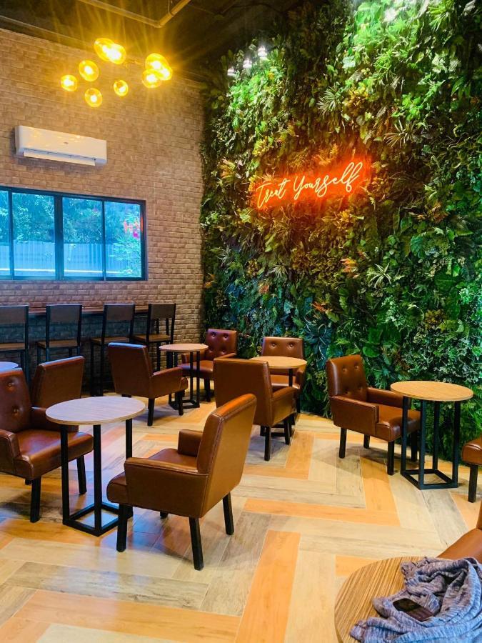 Sultana Ysabella Hotel And Event Las Piñas Εξωτερικό φωτογραφία