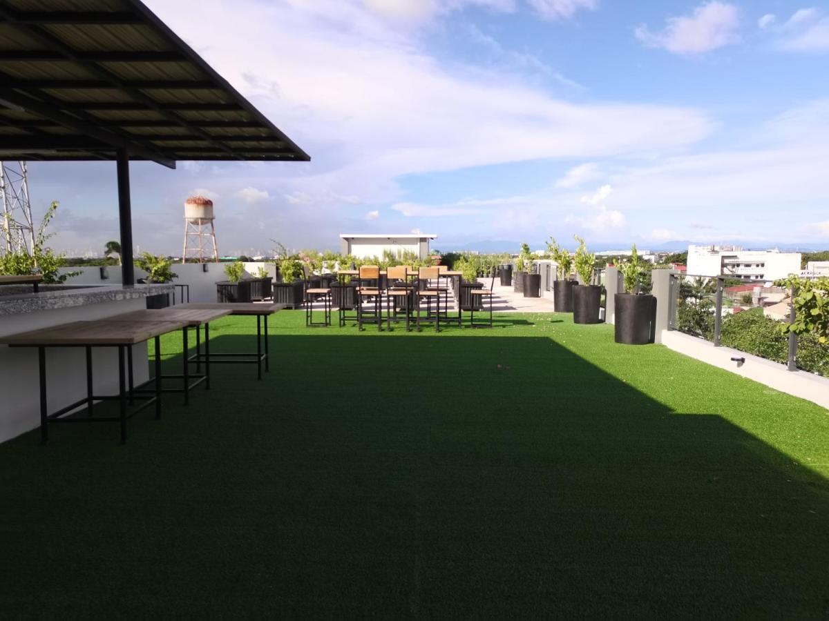 Sultana Ysabella Hotel And Event Las Piñas Εξωτερικό φωτογραφία
