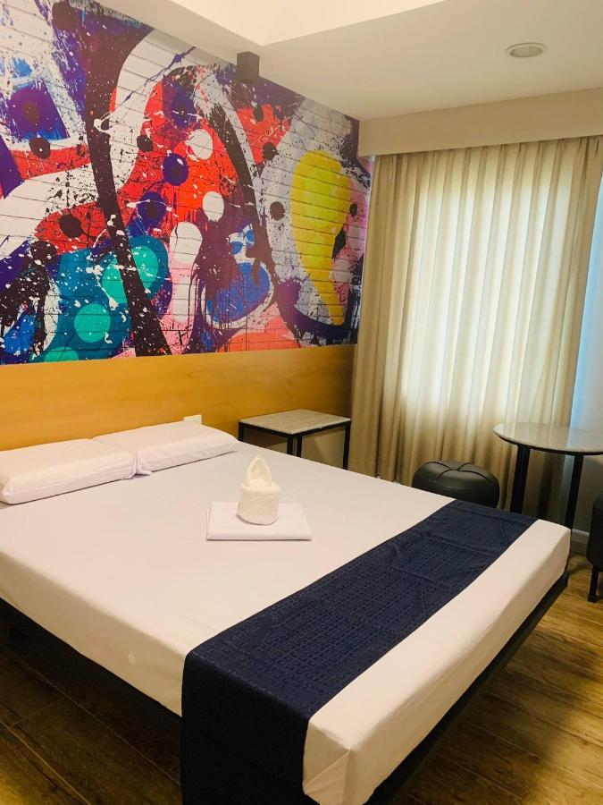 Sultana Ysabella Hotel And Event Las Piñas Εξωτερικό φωτογραφία